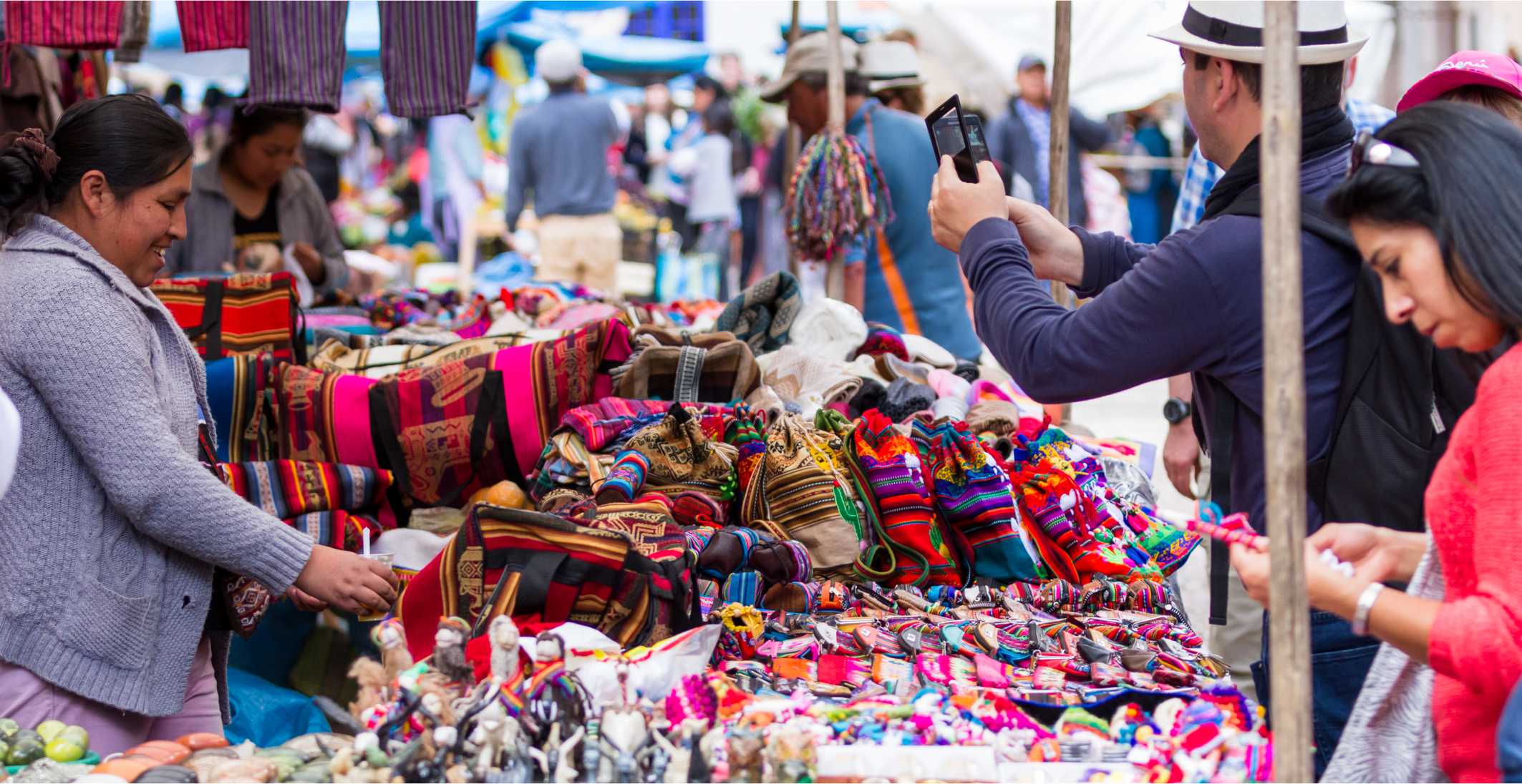 You are currently viewing Beyond the Plaza: The 7 Best Markets in Cusco You Can Visit on Foot from Our Hotel